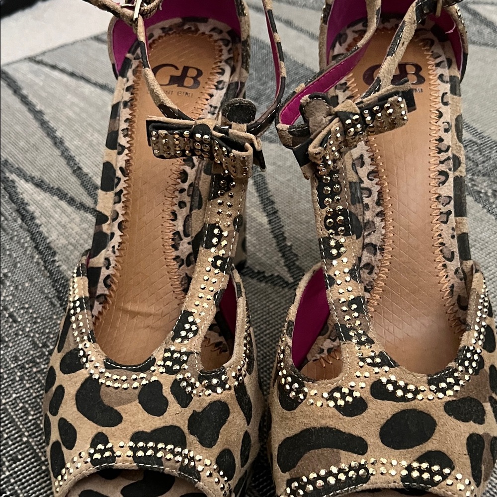 Gianni Bini Leopard Print Heels with Gold Stones - Picture 3 of 7